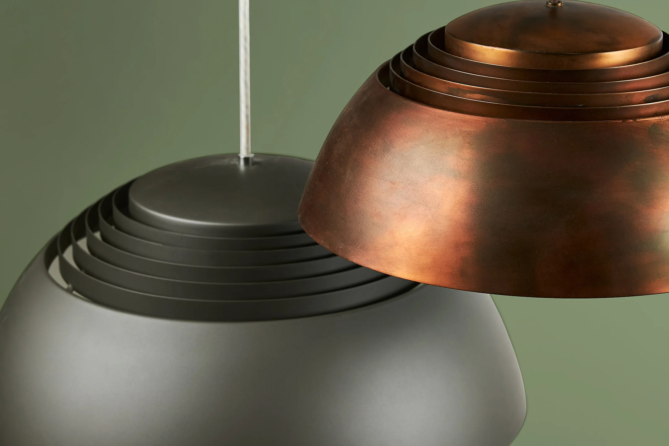 guld mesh farmaceut Royal Lamp - Arne Jacobsen